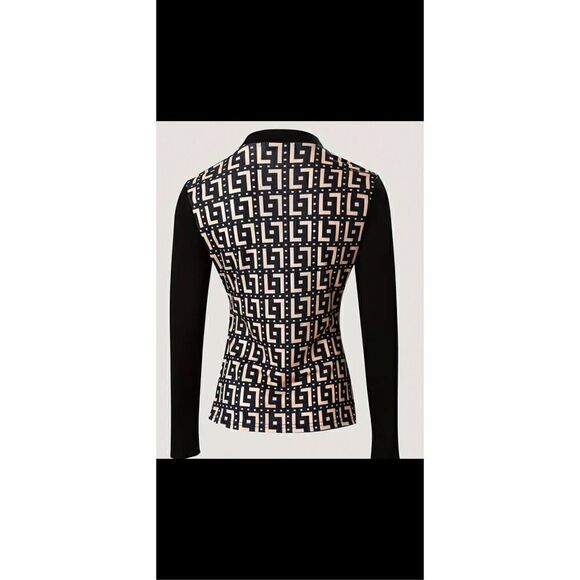 Beautiful Jacquard print top dress it up or down either way it will turn heads - Picture 10 of 11